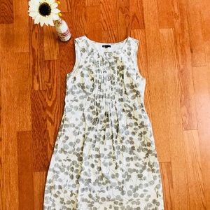 GAP Grey & White Floral Dress with pockets!